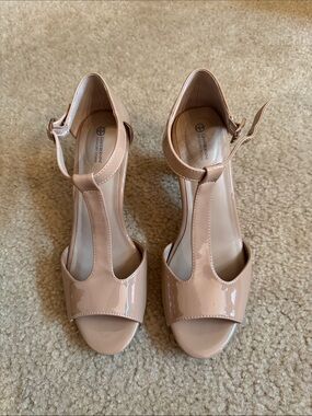 Patent T-Strap Peep Toe Heels in Nude - Size 7